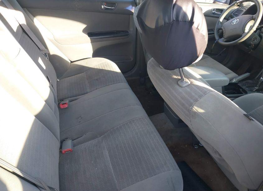 Photo 8 of 2005 Toyota Camry LE (VIN 4T1BE30K55U972573)