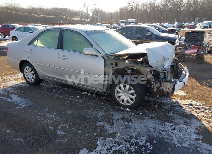 2006 Toyota Camry LE (VIN 4T1BE30K56U104476) main photo