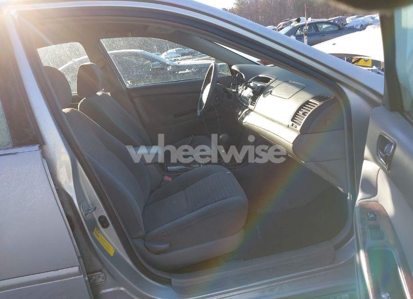 Photo 5 of 2006 Toyota Camry LE (VIN 4T1BE30K56U104476)