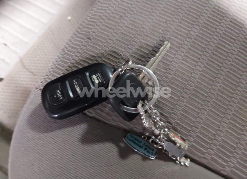 Photo 11 of 2006 Toyota Camry LE (VIN 4T1BE30K56U137042)