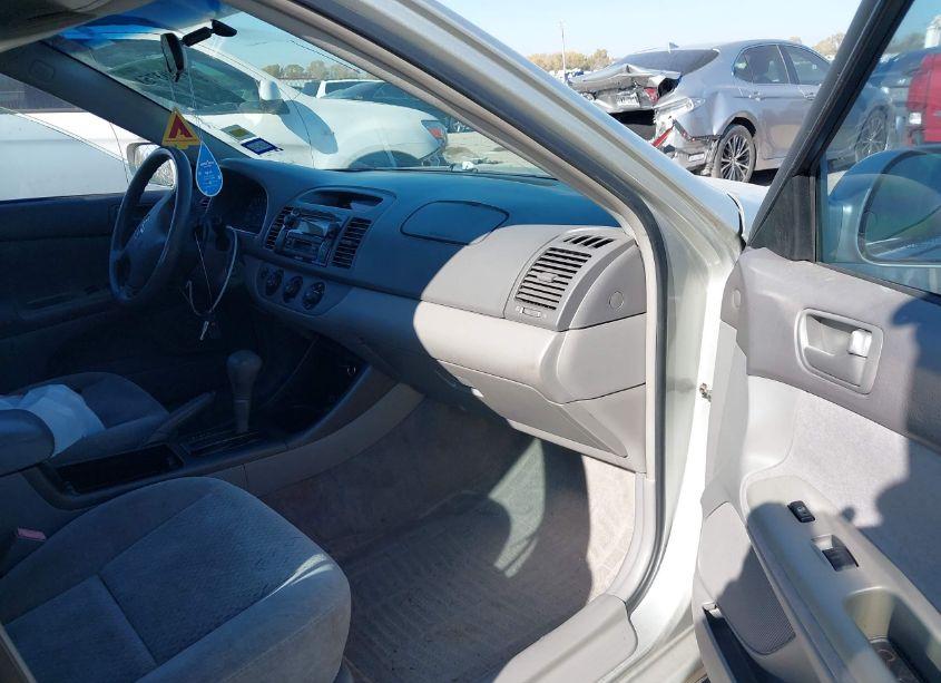 Photo 5 of 2003 Toyota Camry LE (VIN 4T1BE30K63U151267)