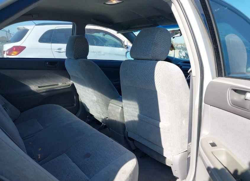 Photo 8 of 2003 Toyota Camry LE (VIN 4T1BE30K63U151267)