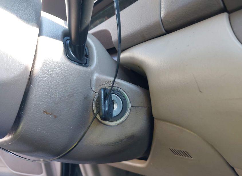 Photo 11 of 2003 Toyota Camry LE (VIN 4T1BE30K63U703558)