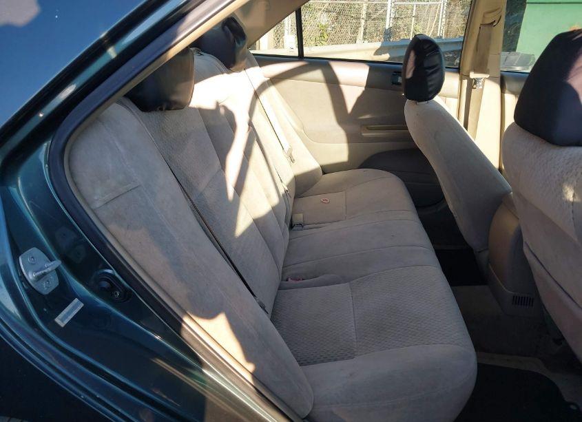 Photo 8 of 2003 Toyota Camry LE (VIN 4T1BE30K63U703558)