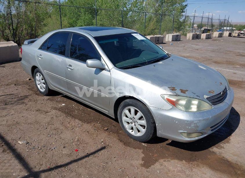 2003 Toyota Camry XLE (VIN 4T1BE30K63U769219) main photo