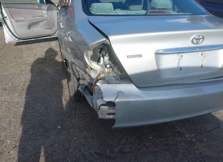 Photo 12 of 2004 Toyota Camry LE (VIN 4T1BE30K64U275279)