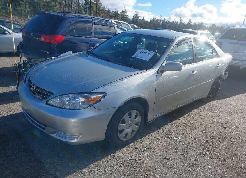 Photo 2 of 2004 Toyota Camry LE (VIN 4T1BE30K64U275279)