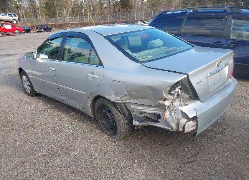 Photo 3 of 2004 Toyota Camry LE (VIN 4T1BE30K64U275279)