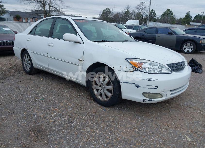 2004 Toyota Camry XLE (VIN 4T1BE30K64U340731) main photo