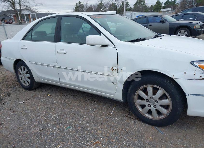 Photo 6 of 2004 Toyota Camry XLE (VIN 4T1BE30K64U340731)