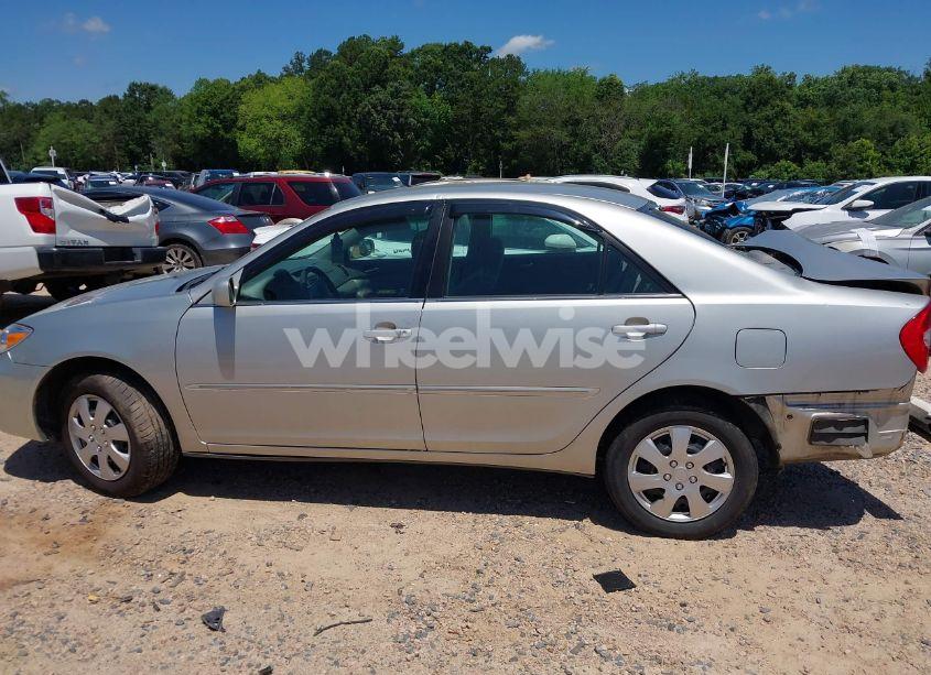 Photo 14 of 2004 Toyota Camry XLE (VIN 4T1BE30K64U346562)
