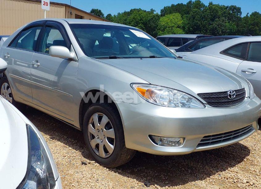 Photo 17 of 2004 Toyota Camry XLE (VIN 4T1BE30K64U346562)