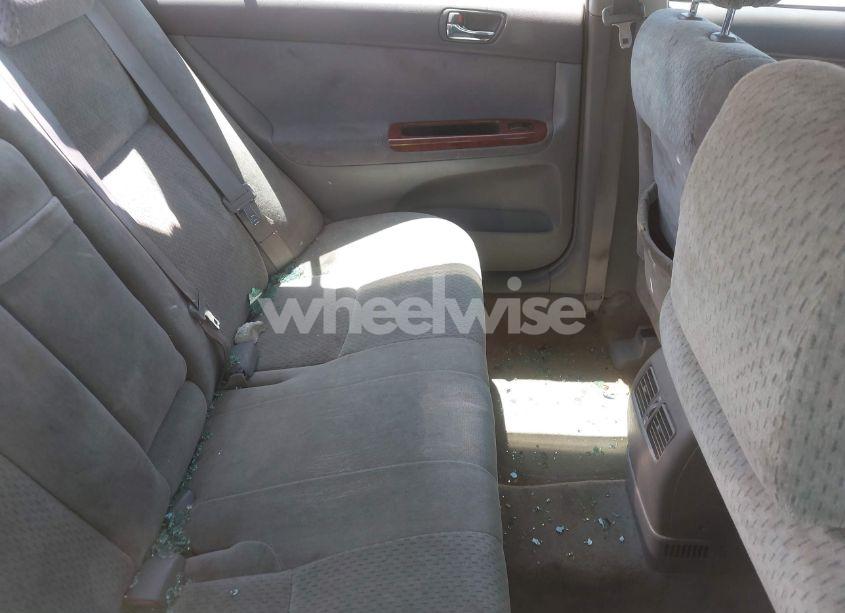 Photo 8 of 2004 Toyota Camry XLE (VIN 4T1BE30K64U346562)