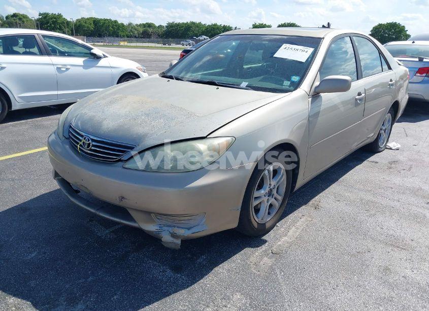 Photo 6 of 2005 Toyota Camry LE (VIN 4T1BE30K65U052726)