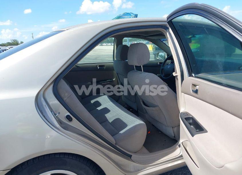 Photo 8 of 2005 Toyota Camry LE (VIN 4T1BE30K65U052726)