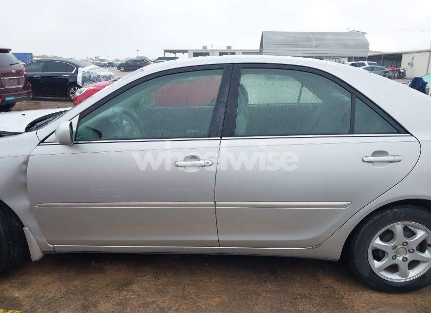 Photo 15 of 2005 Toyota Camry LE (VIN 4T1BE30K65U061488)