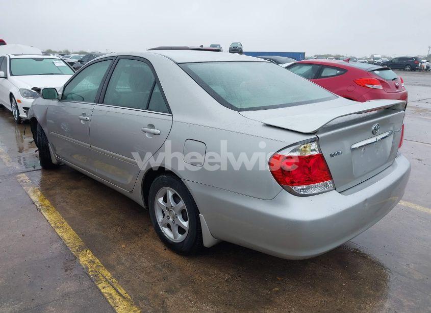 Photo 3 of 2005 Toyota Camry LE (VIN 4T1BE30K65U061488)