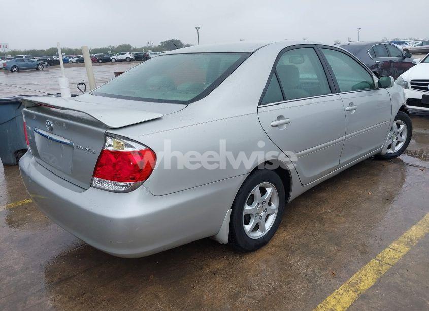 Photo 4 of 2005 Toyota Camry LE (VIN 4T1BE30K65U061488)