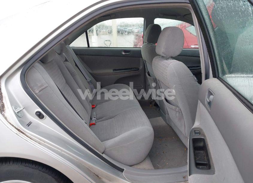 Photo 8 of 2005 Toyota Camry LE (VIN 4T1BE30K65U061488)
