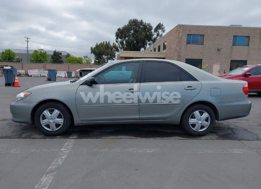 Photo 14 of 2005 Toyota Camry LE (VIN 4T1BE30K65U532247)