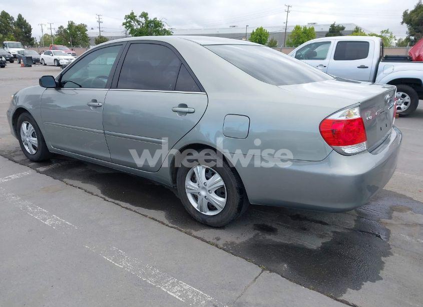 Photo 3 of 2005 Toyota Camry LE (VIN 4T1BE30K65U532247)