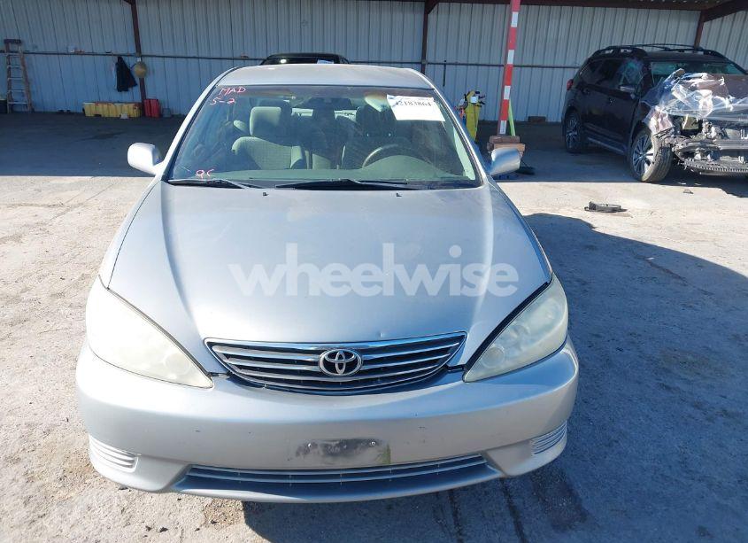 Photo 12 of 2005 Toyota Camry LE (VIN 4T1BE30K65U543152)