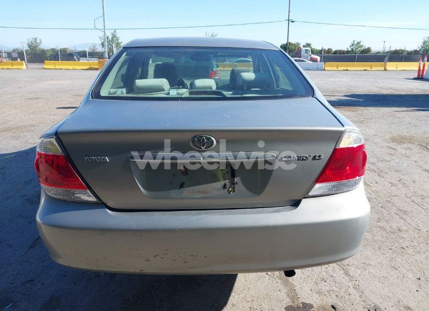 Photo 16 of 2005 Toyota Camry LE (VIN 4T1BE30K65U543152)