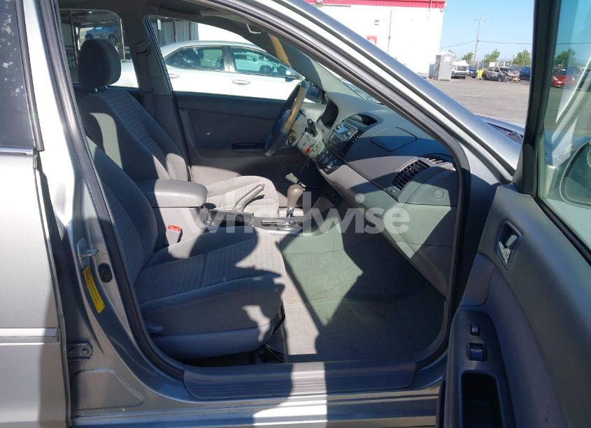 Photo 5 of 2005 Toyota Camry LE (VIN 4T1BE30K65U543152)