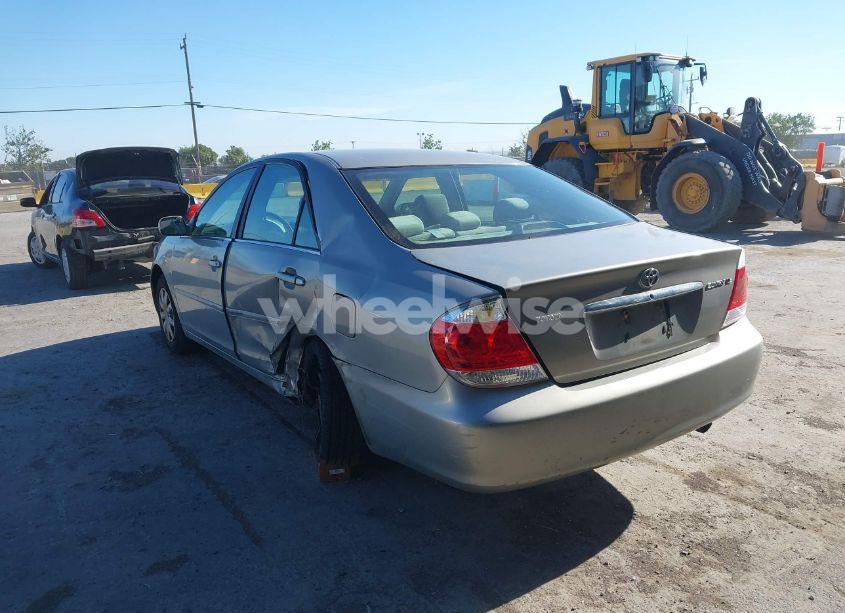 Photo 6 of 2005 Toyota Camry LE (VIN 4T1BE30K65U543152)