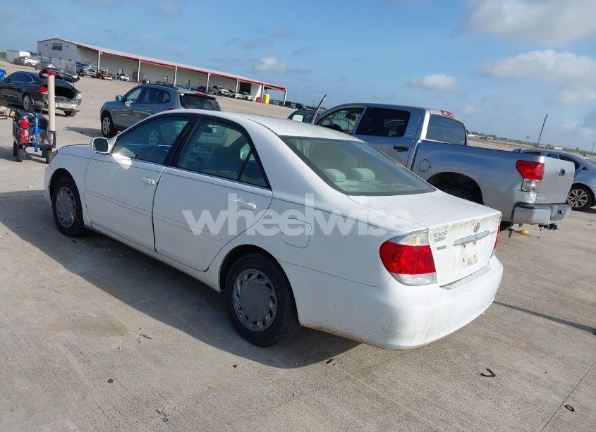 Photo 3 of 2005 Toyota Camry LE (VIN 4T1BE30K65U568049)
