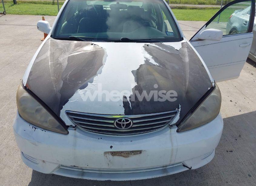 Photo 6 of 2005 Toyota Camry LE (VIN 4T1BE30K65U568049)