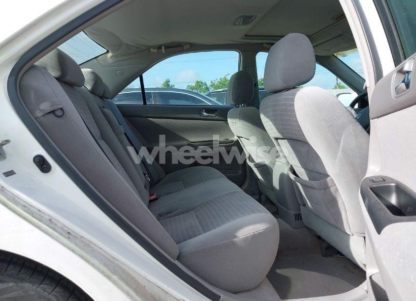 Photo 8 of 2005 Toyota Camry LE (VIN 4T1BE30K65U568049)