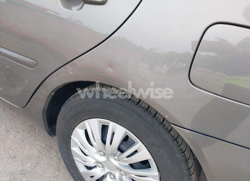 Photo 14 of 2005 Toyota Camry LE (VIN 4T1BE30K65U570707)