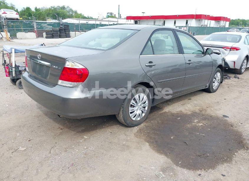 Photo 4 of 2005 Toyota Camry LE (VIN 4T1BE30K65U570707)