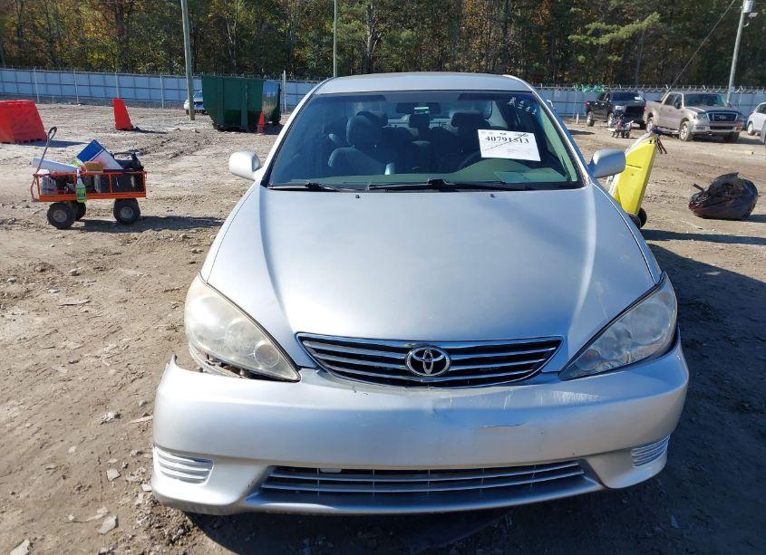 Photo 12 of 2005 Toyota Camry LE (VIN 4T1BE30K65U586938)