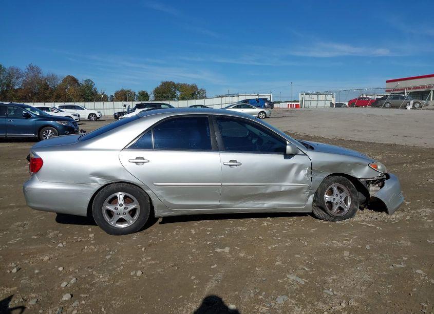 Photo 13 of 2005 Toyota Camry LE (VIN 4T1BE30K65U586938)