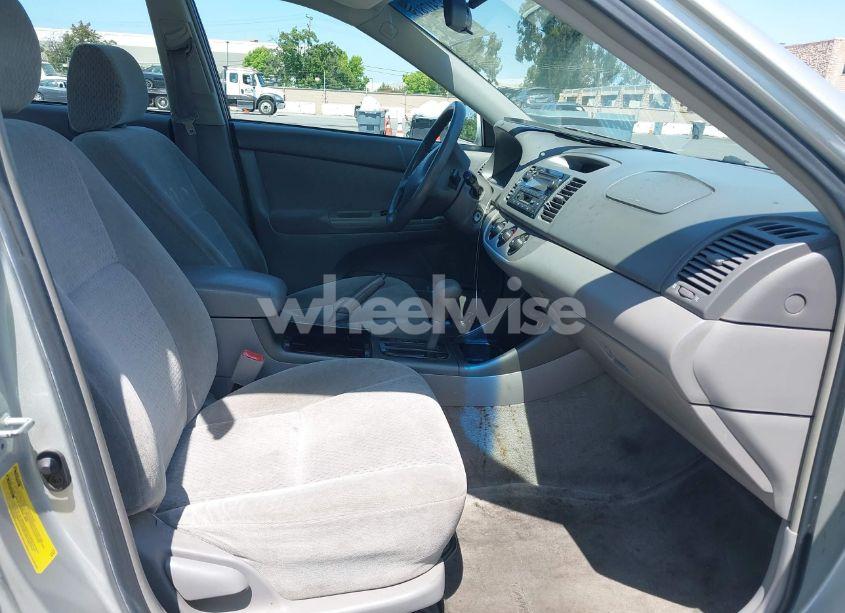 Photo 5 of 2003 Toyota Camry LE (VIN 4T1BE30K73U121629)