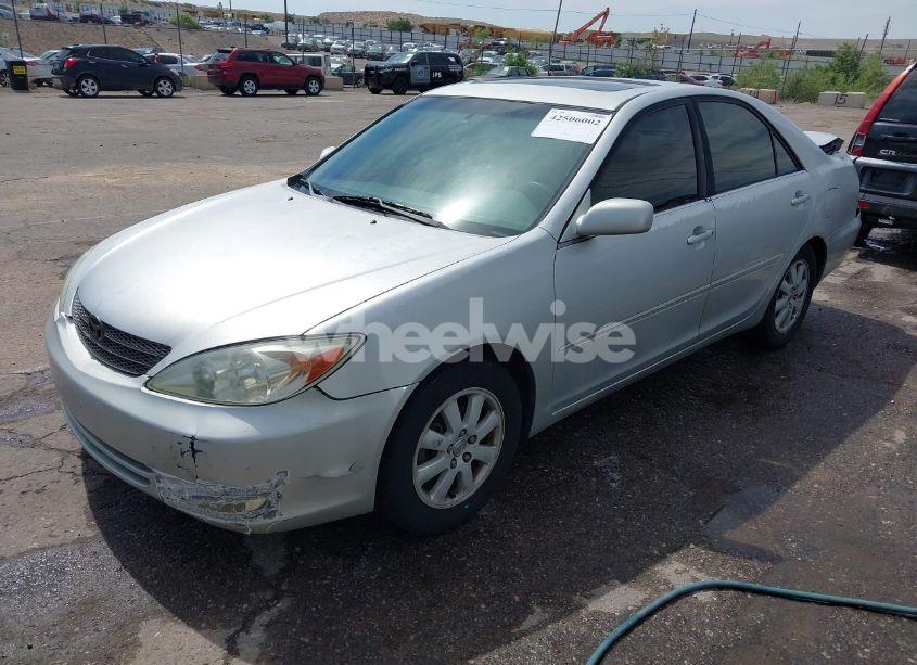 Photo 2 of 2003 Toyota Camry XLE (VIN 4T1BE30K73U679366)