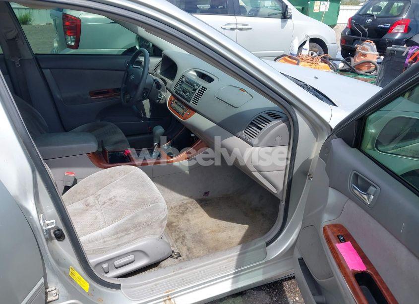 Photo 5 of 2003 Toyota Camry XLE (VIN 4T1BE30K73U679366)