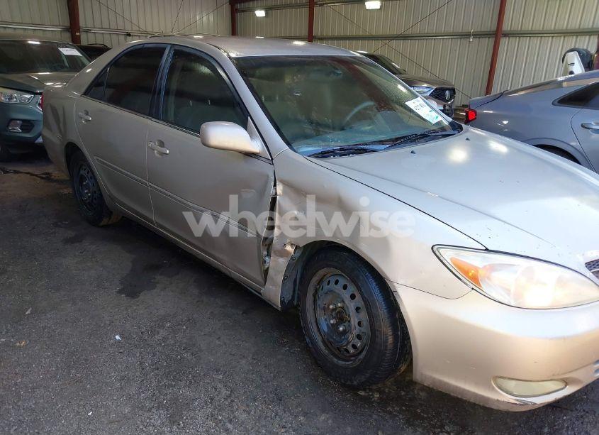 Photo 6 of 2003 Toyota Camry XLE (VIN 4T1BE30K73U723155)