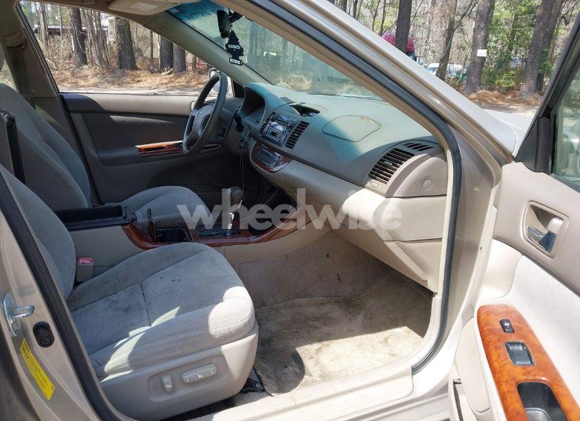 Photo 5 of 2004 Toyota Camry XLE (VIN 4T1BE30K74U291409)