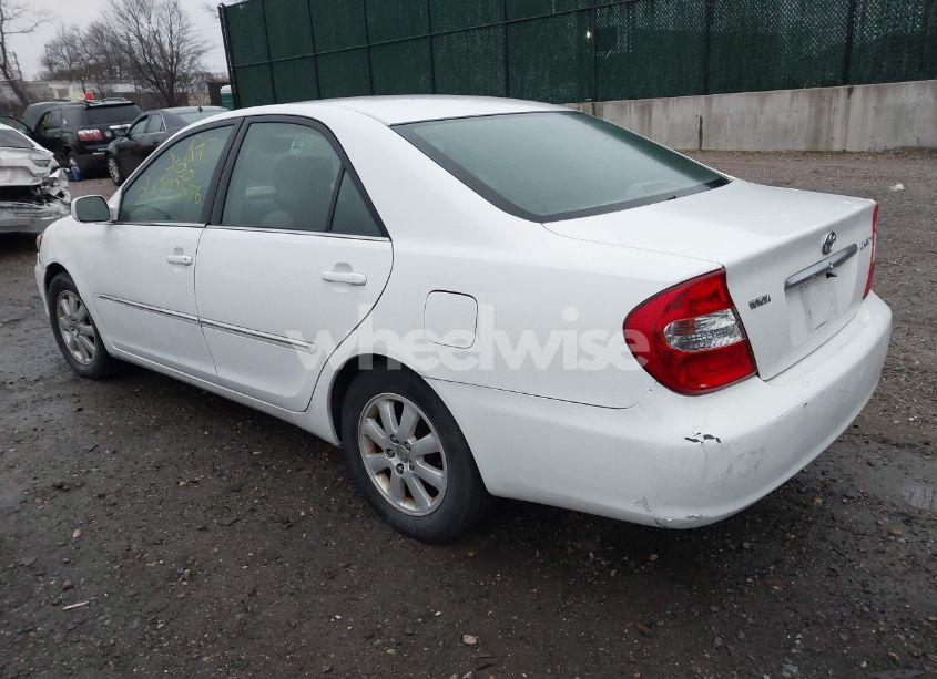 Photo 3 of 2004 Toyota Camry XLE (VIN 4T1BE30K74U302764)