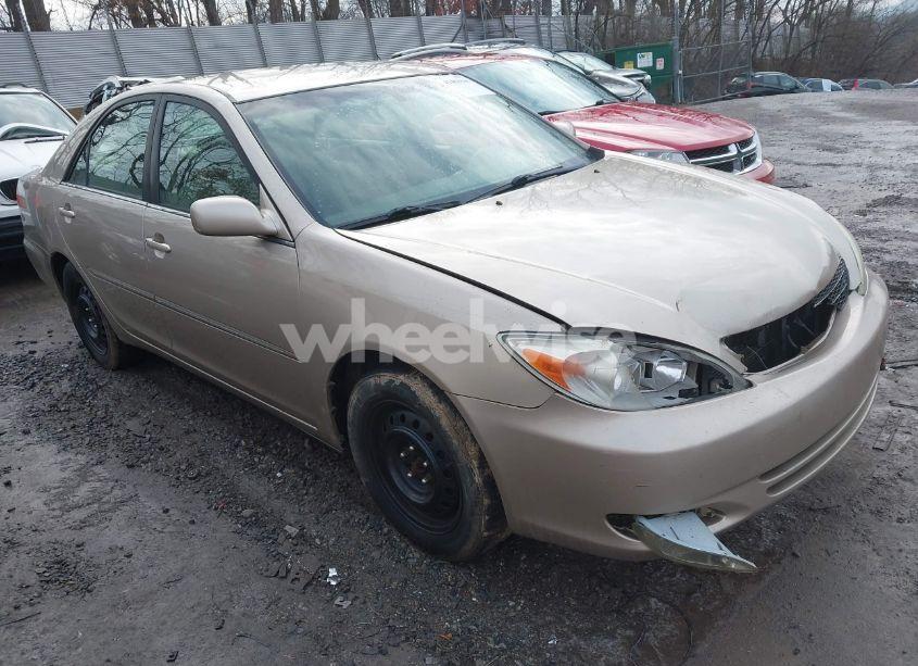 2004 Toyota Camry XLE (VIN 4T1BE30K74U340642) main photo