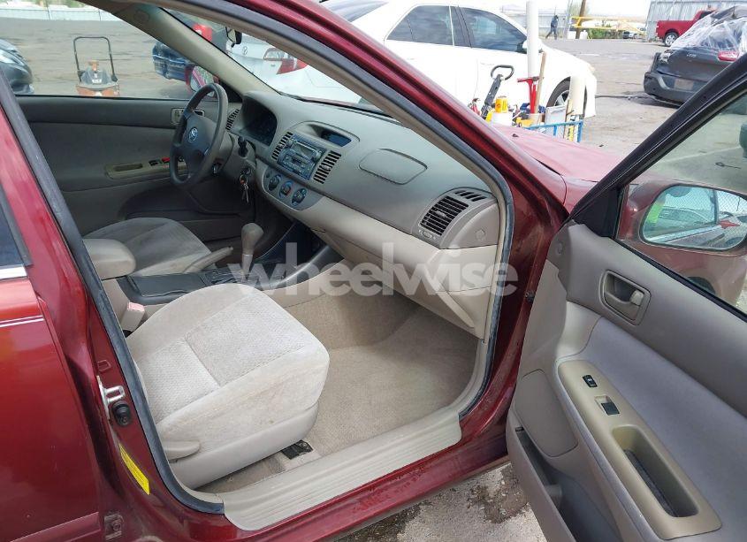 Photo 5 of 2004 Toyota Camry LE (VIN 4T1BE30K74U364617)