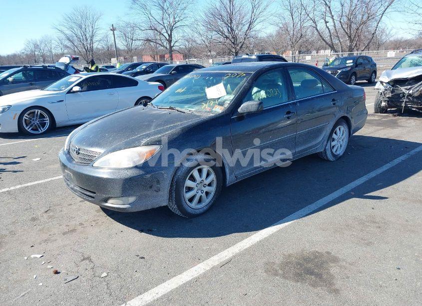 Photo 2 of 2004 Toyota Camry XLE (VIN 4T1BE30K74U375388)