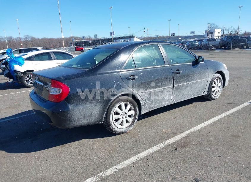 Photo 4 of 2004 Toyota Camry XLE (VIN 4T1BE30K74U375388)