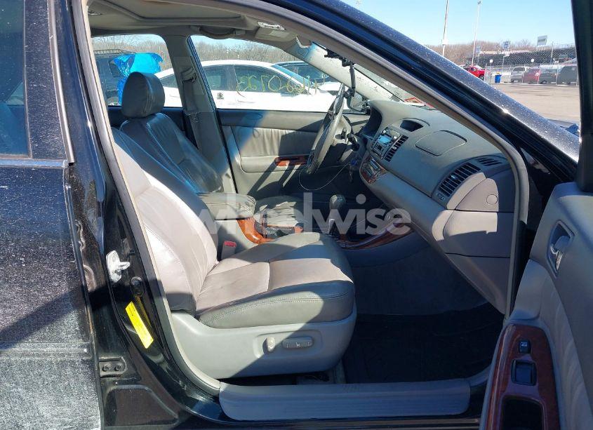 Photo 5 of 2004 Toyota Camry XLE (VIN 4T1BE30K74U375388)