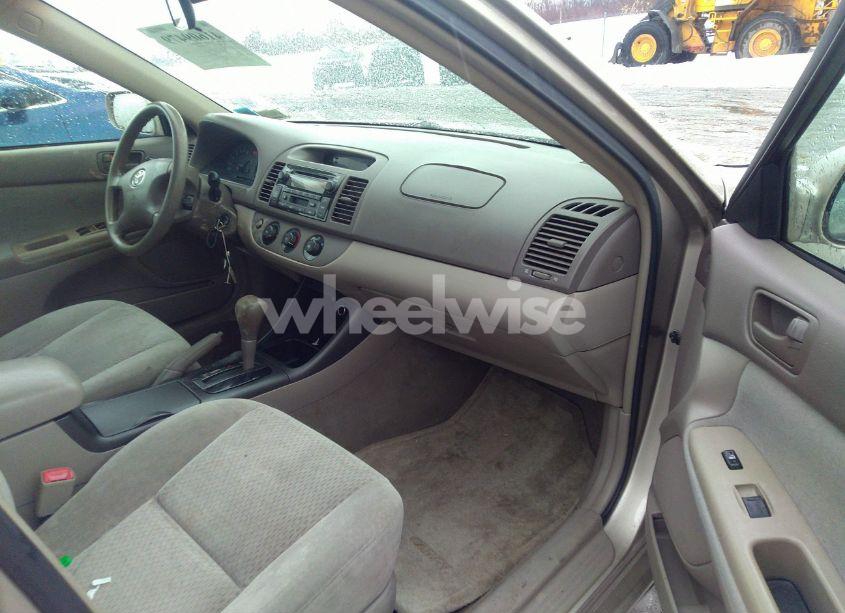 Photo 5 of 2004 Toyota Camry LE (VIN 4T1BE30K74U790548)