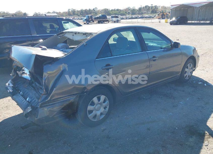 Photo 4 of 2004 Toyota Camry LE (VIN 4T1BE30K74U843779)