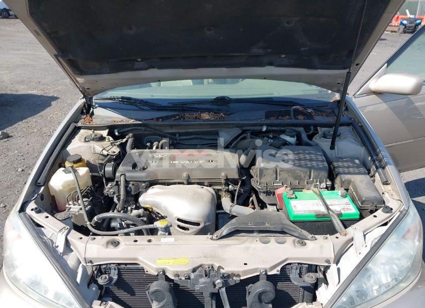 Photo 10 of 2004 Toyota Camry LE (VIN 4T1BE30K74U870531)